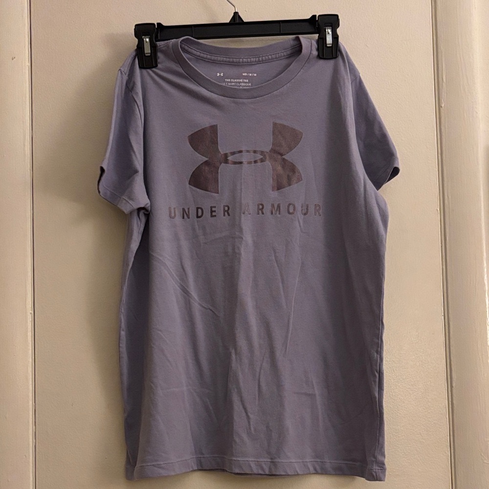 Under Armour women’s short Sleeve Tee in mauve/ light purple